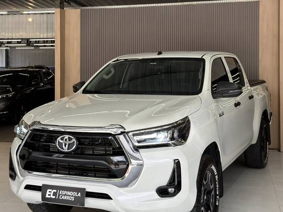 TOYOTA HILUX 2.8 STD 4X4 CD 16V DIESEL 4P MANUAL